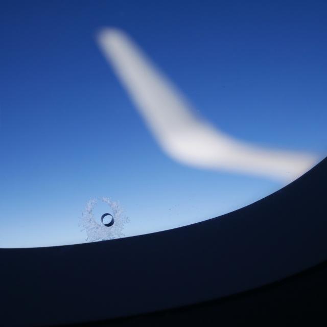 Zašto prozori na avionima imaju rupice?